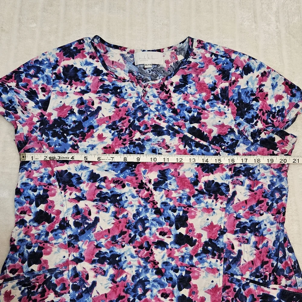 Nicole Miller Scrub Top - Picture 12 of 16